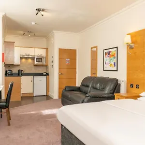 Teddington Lodge Apartment