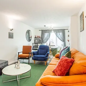 Unique Vintage Apartment
