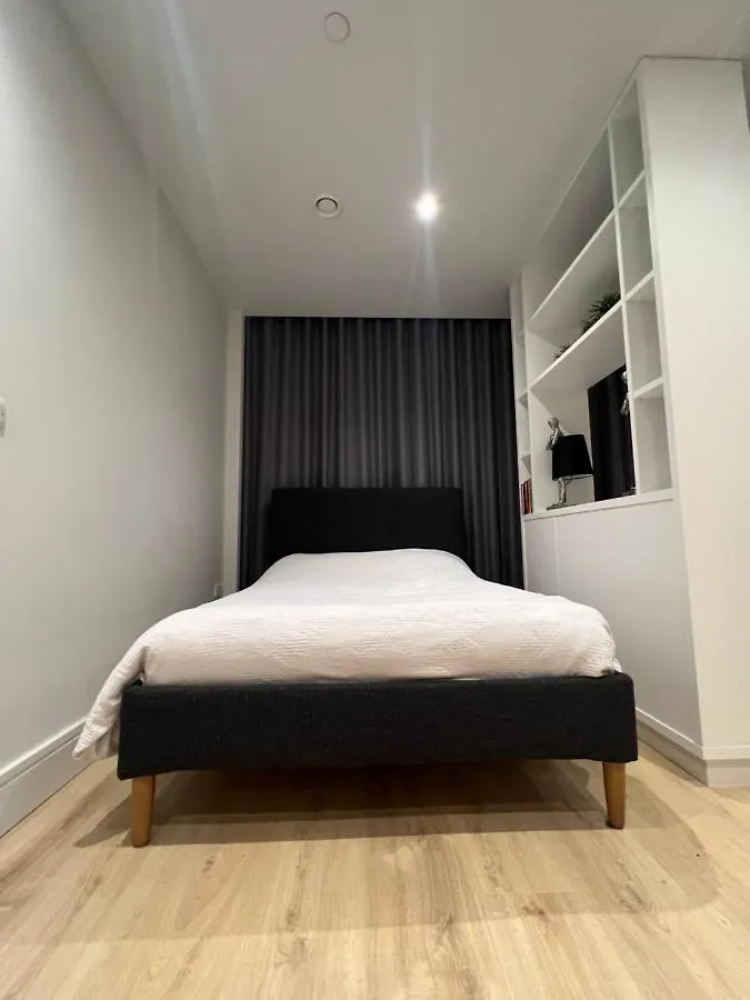 London Luxxe Suites & Apartments - London Heathrow Airport, Terminal 1 2 3 4 5 Hillingdon