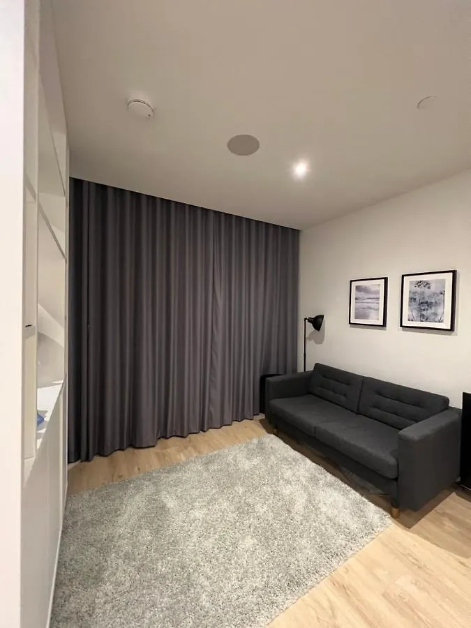 London Luxxe Suites & Apartments - London Heathrow Airport, Terminal 1 2 3 4 5 Hillingdon United Kingdom